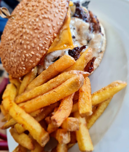 Photo 3 - Le Gourmet Burger