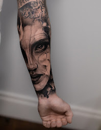 Photo n°29 de MILLETROIS Tattoo à Bidart (Salon de tatouage et piercing)