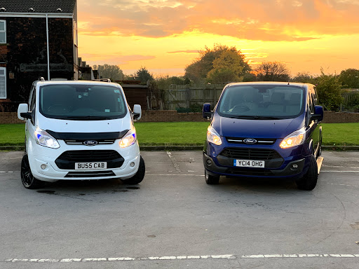 Airport Cars Hull - Airport Minibus Taxi Transfer Service - Thumbnail