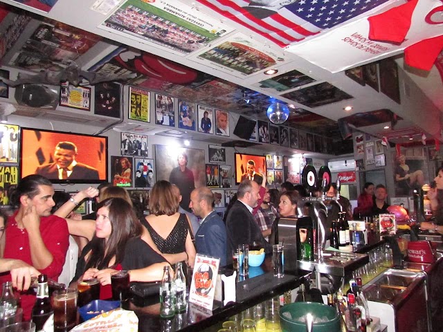 Bar Flashback