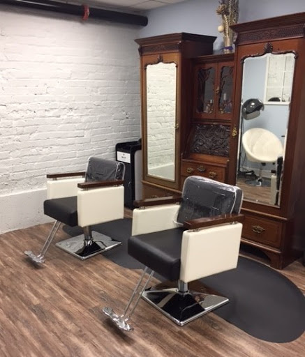Royal T Hair Lounge - Thumbnail