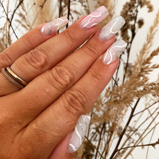 Nageldesign / Wimpern und Augenbrauen Sandra Reil