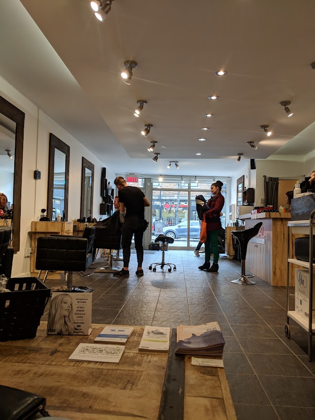 Salon Funky Toque Wellington