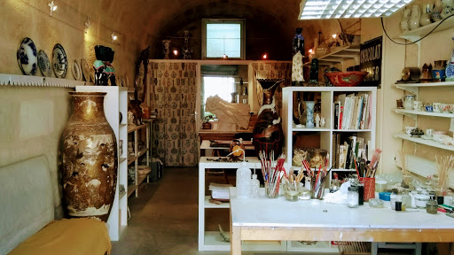 Photo de Atelier de Restauration de Céramique d'Art à Talence (33400)