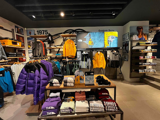 The North Face Store Cortina - Thumbnail