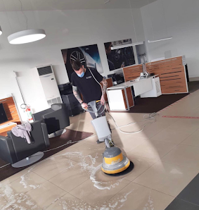 Impresa di Pulizie e Sanificazione Mosca Group Via Raneiro, 20, 64100 Teramo TE, Italia