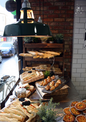 Andre's Food Bar - Thumbnail
