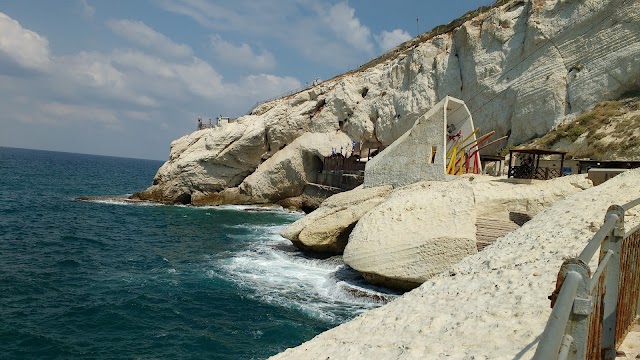 Rosh Hanikra grottoes