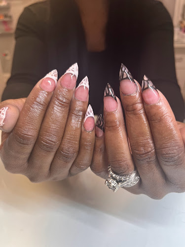 Kmp Nails interior view