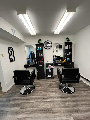 J Me’S Salon interior view