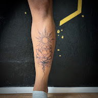 Bee Tattoo à La Queue-en-Brie