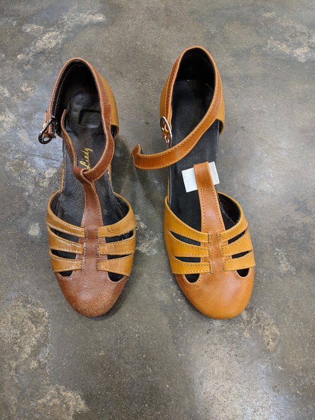 Friendly shoe shop