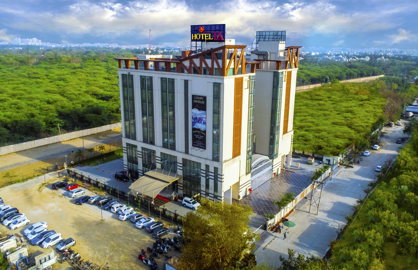 Hotel LA, New Delhi