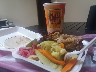 Photos of Plaza T&iacute;pica Coracts