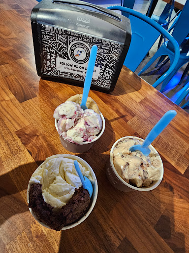 Sundae Donuts Pier Village - Thumbnail