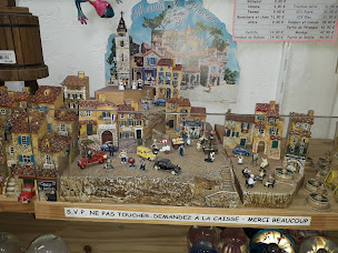 Photo n°10 de La Poterie Provençale à Bormes-les-Mimosas (Magasin de souvenirs)