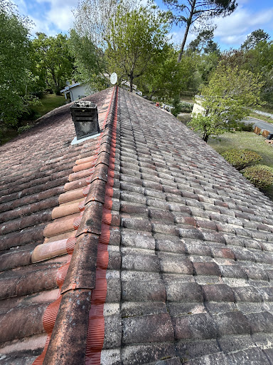 Photo de Kg renovation couvreur zingueur lacanau | intervention d’urgence et recherche de fuite à Carcans (33121)