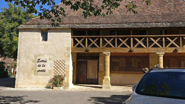 La Grotte De Domme