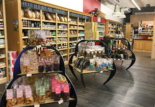 Photo n°26 de DES HALLES ET DES GOURMETS ANGERS à Angers (Cave à vins)