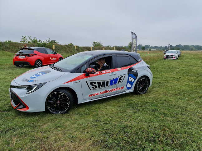 Prawo jazdy "SMILE" Nauka jazdy. Opinie naszych kursantow na Facebooku i superprawojazdy.pl Łomianki i Warszawa - Szkoła nauki jazdy
