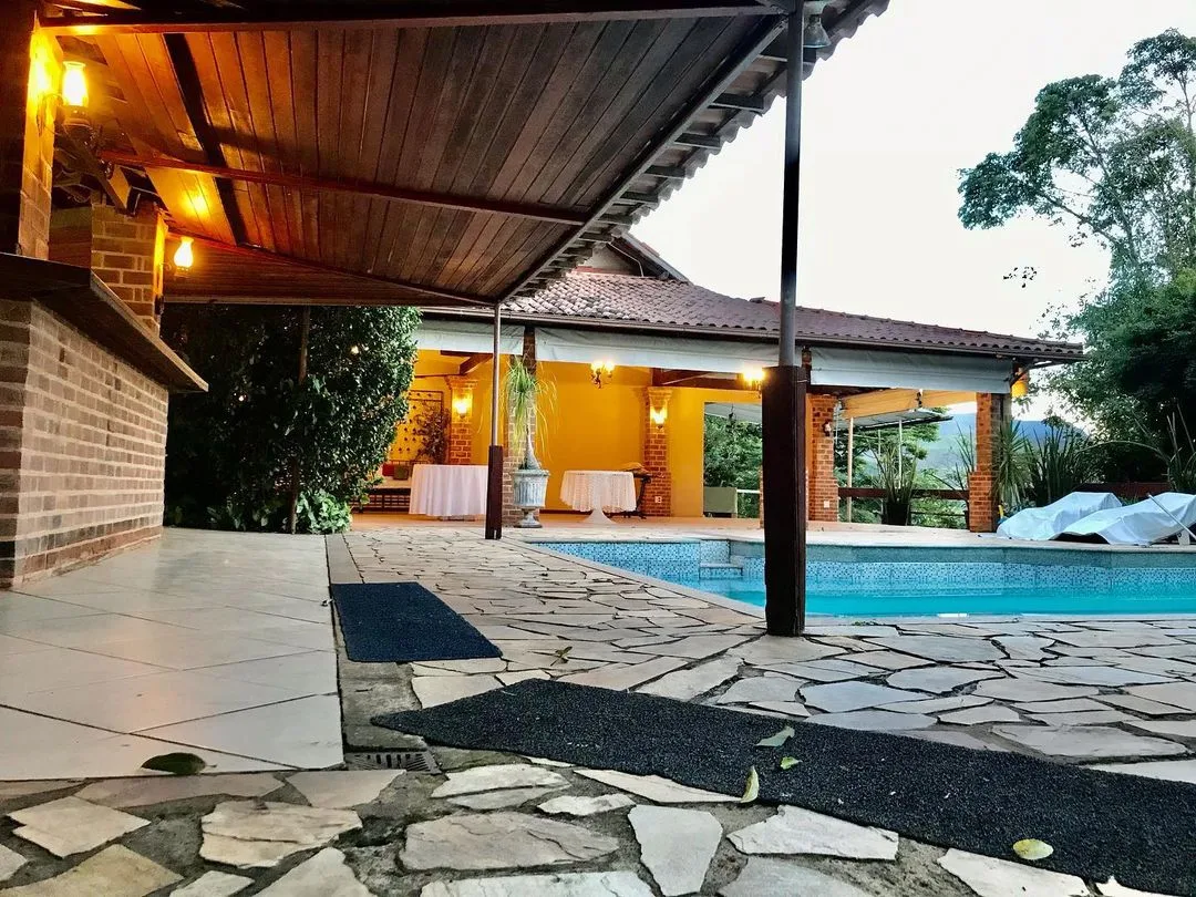 Casa do Outeiro Itaipava - Hospedagens e Eventos