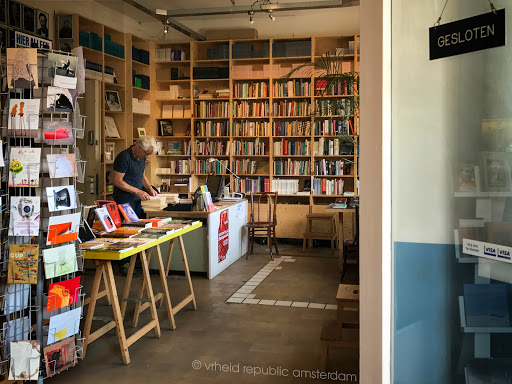 Perdu Bookstore - Thumbnail