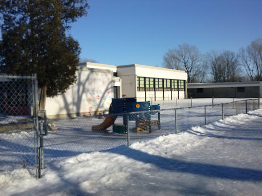 Léon-Guilbault Elementary School, Building 1