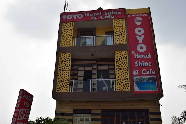 OYO Hotel Shine & Cafe