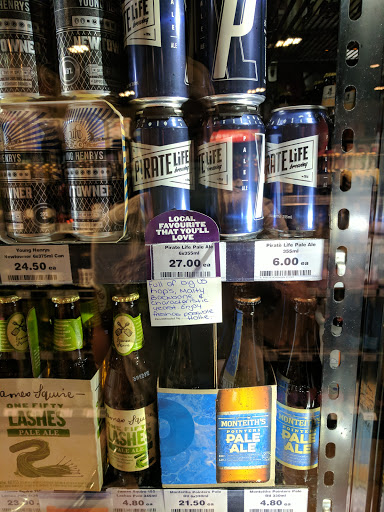 BWS Pub Mooloolaba - Visual