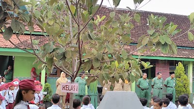 Photos of SDN Sekarjalak 01