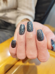 Photo n°10 de L'ATELIER DE L'ONGLE à Auxerre (Salon de manucure)