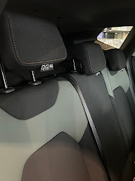 Photo n°23 de DACIA BOURGES - GROUPE SIMONNEAU à Saint-Doulchard (Concessionnaire automobile)