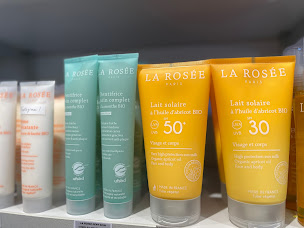 Photo n°3 de Pharmacie de l'Eglise à Saint-Maurice-de-Gourdans (Magasin de fauteuils roulants)