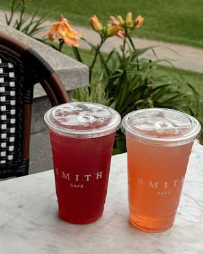 Café La Maison Smith Notre-Dame by null