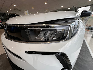 Photo n°9 de OPEL PEUGEOT MITSUBISHI GONESSE - ALMAR AUTOMOBILES à Gonesse (Concessionnaire Peugeot)