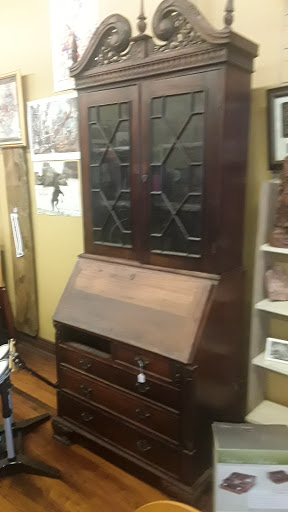 CZs Resale Shop - Thumbnail
