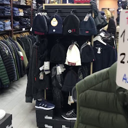 Photo n°2 de BOUTIQUE MAGAZINE à La Ciotat (Magasin de vêtements pour hommes)