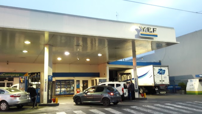 YPF - COMBUSTIBLES LA COLONIA S.A., Author: Santiago Riglos