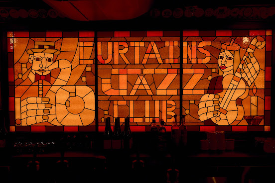 Curtains Jazz Club by null