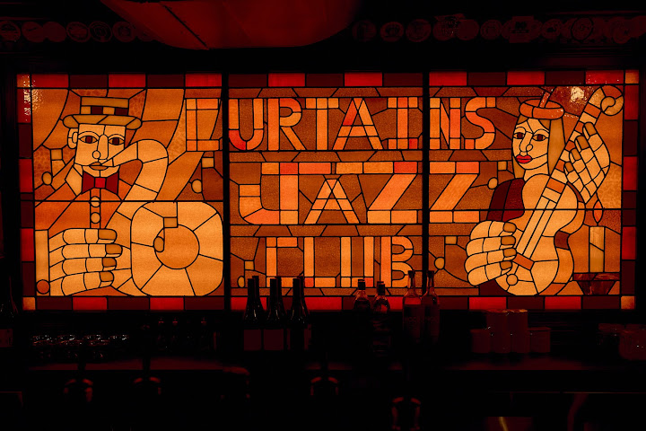 Curtains Jazz Club by null