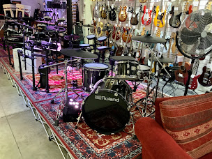 Photo n°14 de Saint Max Music à Saint-Maximin (Magasin d'instruments de musique)