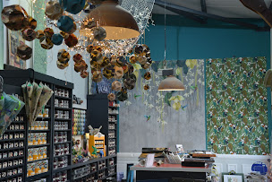 Photo n°13 de Villa Née D'Ici à Sarceaux (Magasin de papiers peints)