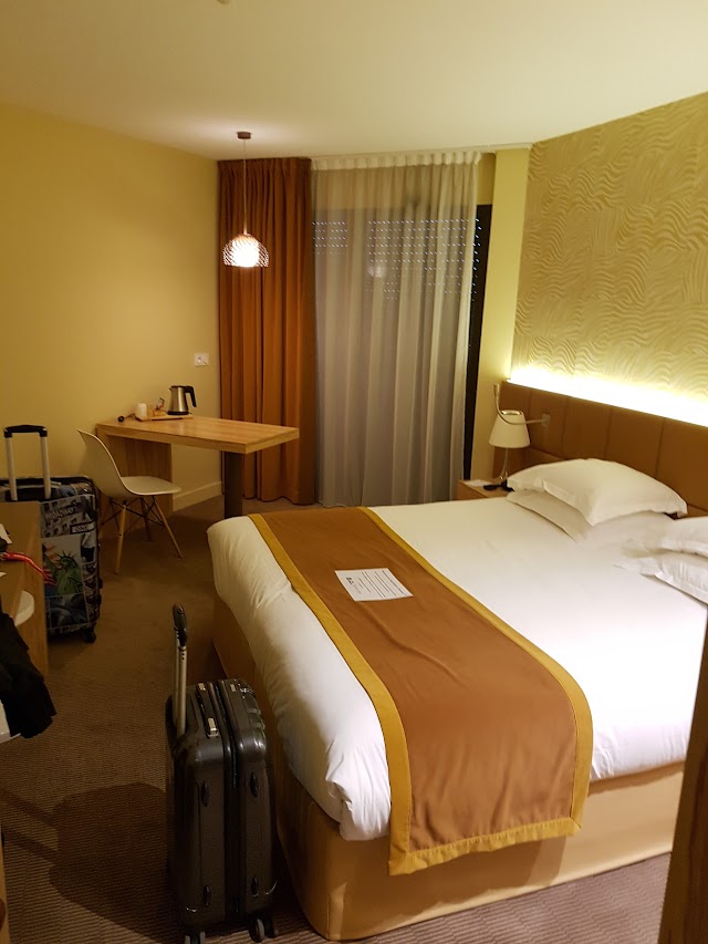 Golden Tulip Avignon Le Paradou