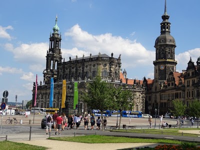 Photos of Dresden Stadtf&uuml;hrungen mit G&auml;stef&uuml;hrerin Steffi Uhlig