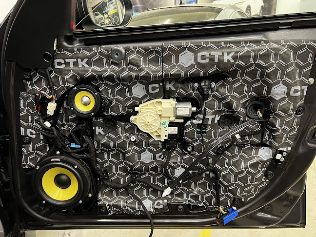 TOP Auto Wrocław Wyciszanie Samochodów / Car Audio - Mechanik samochodowy