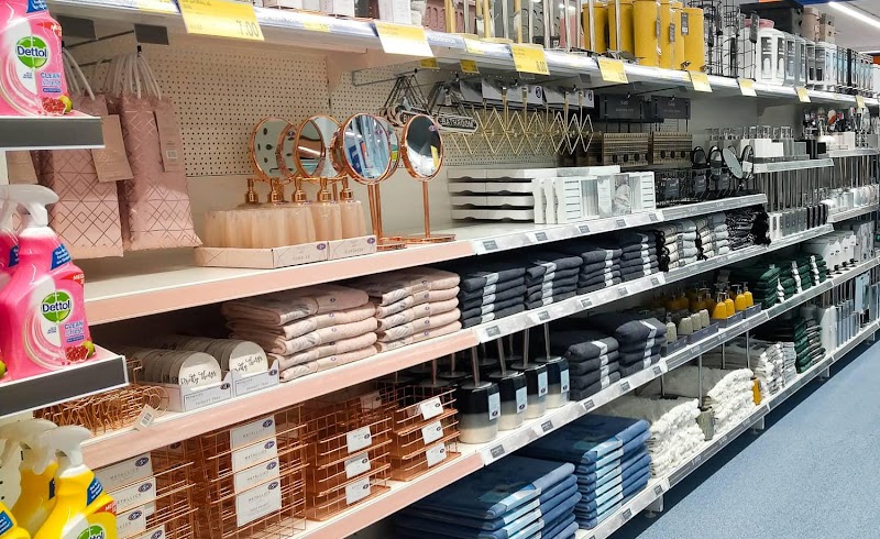 B&M Store photo 2