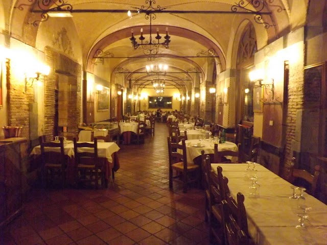 Relais il Postiglione-Antica Posta dei Chigi-Vallelunga