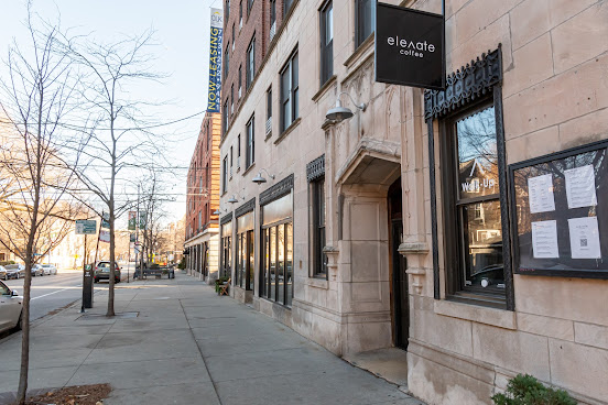 1325 W Wilson Ave by null