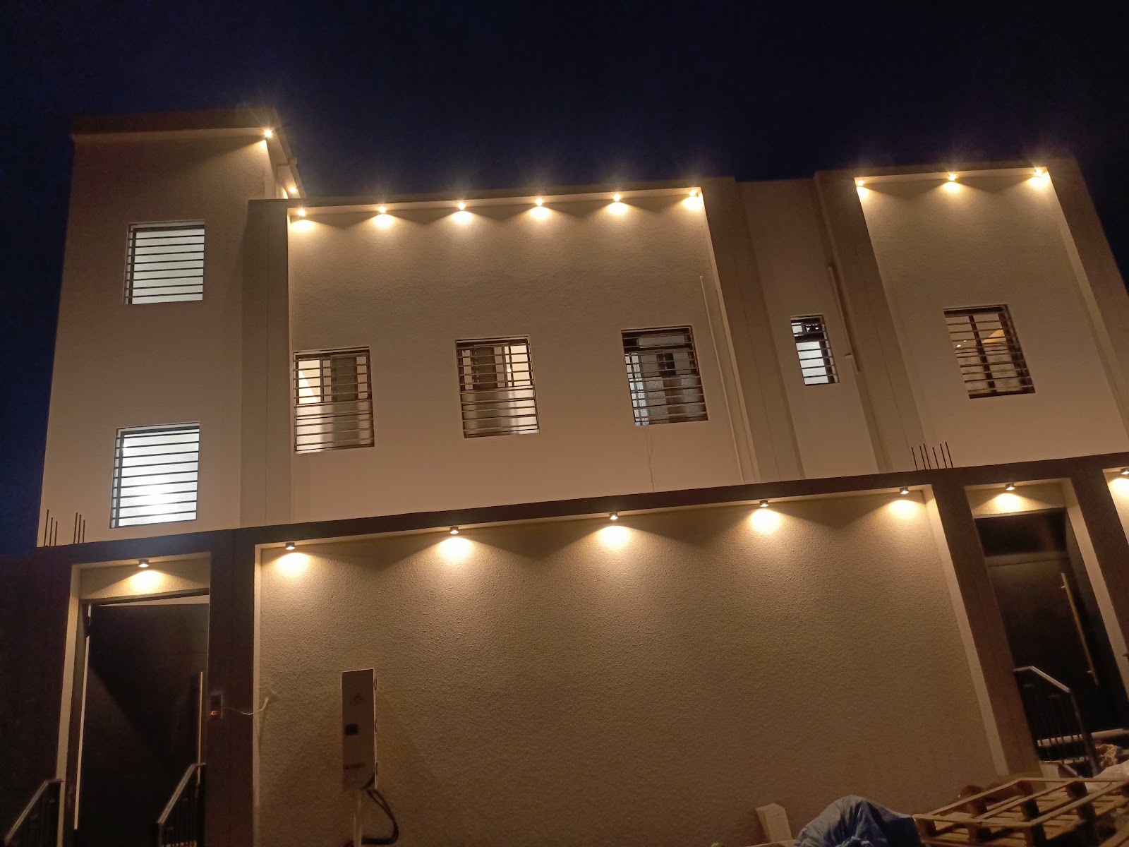 فني كهربائي وسباكه (الضرس محائل عسير)((الربع)) - صورة 2