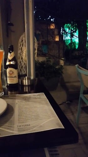 https://www.facebook.com/gusto.bistro.orestiada/?locale=el_GR%20%20https://www.instagram.com/gusto_bistro_restaurant/